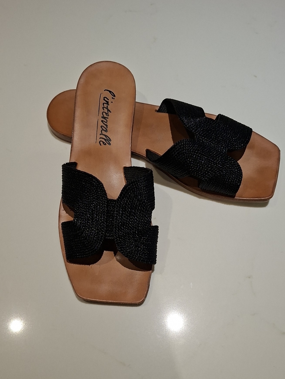 l'intervalle Classic Black Woven H-strap Slide Sandals (Size EU 41/US 10)